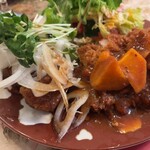 西洋亭 - チキンレモンとロースカツのおかず