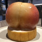 MYSTAR BASE - バウムクーヘンの土台、桃丸ごと1つ。