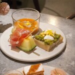 ERUTAN RESTAURANT BAR - 