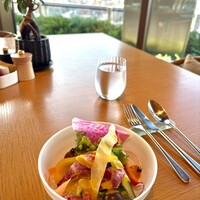 Viridis - サラダも新鮮でシャキッと。ドレッシングも秀逸