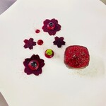 シェ オリビエ - エゾ鹿ロース肉のポワレ、ビーツとカシス
