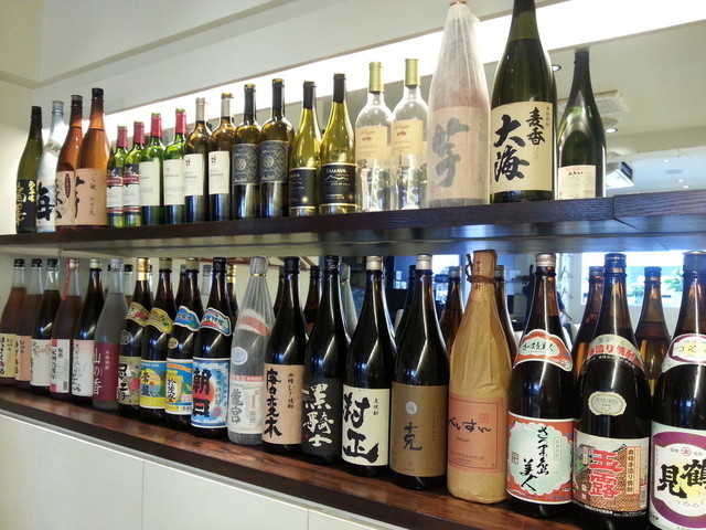 Loites レストラン 飲食店の検索 芋 麦 泡盛 黒糖 梅酒 日本酒 ワイン オセロ