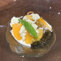 馳走西健一 - 長田（おさだ）の黄桃　つきあかり 白ワインのジュレとミントのソルベ