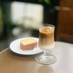 喫茶 吉野 - パウンドケーキ、アイスカフェオレ