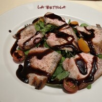  ラ･ベットラ･ダ･オチアイ イケブクロ - 秀味豚のアリアータバルサミコソース