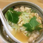 なか屋 - 新メニューの「かしわうどん」さっぱり塩味です。麺は以前の手打ちではないですが、これもいけます^^