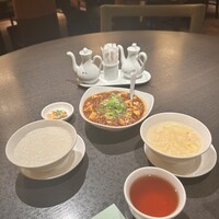 廣東料理 民生 ヒルトンプラザウエスト店 - 