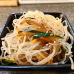 焼き鳥とおつまみ 佐藤 - 春雨サラダ♪