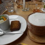 カム - コーヒー＆黒ゴマムース