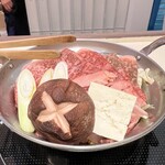 Sukihana Shinbashi ginzaguchi ten - Sukiyaki Hot Pot has arrived!