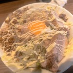 らーめん菊 - 汁なし1300円　野菜マシアブラマヨ　（スープ割できます！）