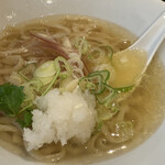 紅ズワイガニらぁ麺 まるはち屋 - 