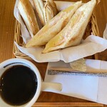 Beans Pot - ホットサンドとブレンドコーヒー