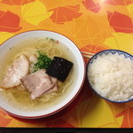 来来 - 14年9月。ラーメンとごはん。