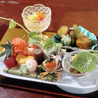 季節感溢れる料理は目でも味わえます