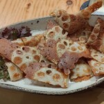 酒肴商店 アジト - 蓮根チーズ焼き