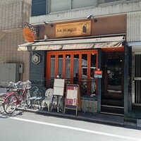 ヌガ - 