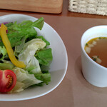 Hearty Cafe - サラダ