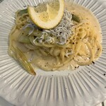 MID TREE - しらすとレモンのクリーミーなソースがおいしい