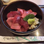 まぐろの鉄人 - 中トロ丼（てんこ盛り）