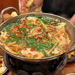 元祖台湾もつ鍋仁 栄店 - 煮えた