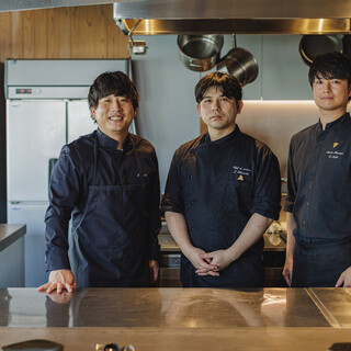新進気鋭のシェフ達によるカウンターフレンチ
