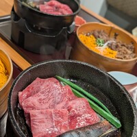 すき焼きと牛まぶし ももしき - 