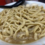 ラーメン二郎 仙台店2 - スープを吸ったウマシ麺。