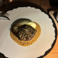 ザ タヴァン グリル＆ラウンジ - ペッパーステーキ