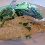 La Pigna - 同店の人気商品、ピカタ。あっさりとした仕上がりになっています。