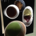 Ninosaka Chaya - 抹茶付きミックス餅￥500