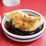 ぎょうざの美鈴 - お醤油も地元のもの