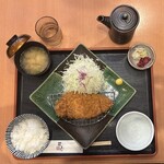 花むら - キャベツはもっと大盛りでもよかった