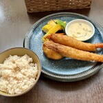 バルバルキッチンアメリ - ランチ：エビカツ＆有頭海老フライ盛合せ盛合せ(¥1,400)
