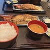 炭火焼専門食処 白銀屋