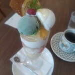 クリクリ - ハニーレモンパフェ¥1250(〜2025.7.28)