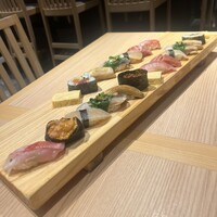 鮨やすぞう。 - ウニ、イクラはマグロ食べれない人仕様