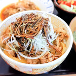 すき家 - 料理写真:黒だれ白髪ねぎ牛丼並盛