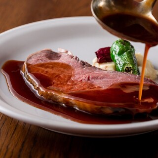 こだわり熟成肉の贅沢ランチをどうぞ