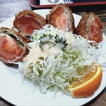 とんかつ熊さん - 丸ごとトマト４等分で登場