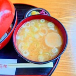 やぶ善 - 出汁がしっかりと効いた、絶品 "お味噌汁"。