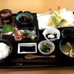 地魚料理 恵比須 - えびす定食