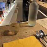 マシガネータ - テーブルセット(ウォーターカラフェサービスが何気に嬉しい)