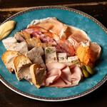 新小屋 - 料理写真:シャルキュトリ盛り合わせM