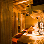 壺川 - 落ち着いたバーカウンター