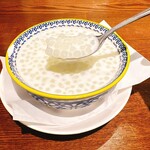 タイ料理トムヤムくん - タピオカココナッツミルク