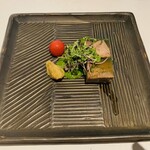 オット エ セッテ 大分 - 匠牧場の牛タンテリーヌ。ゼラチンはふぐ皮