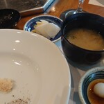 利心 - タレ&大根すり,味噌汁,香物(*´・ω-)b