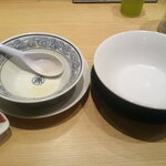 丸源ラーメン - 肉そばつけ麺 大盛り 麺かため ＆ 丸源餃子 6個 ＆ カップソフト バニラ