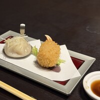 BISTRO CHINESE OSAWA - 小籠包と蟹爪フライ
